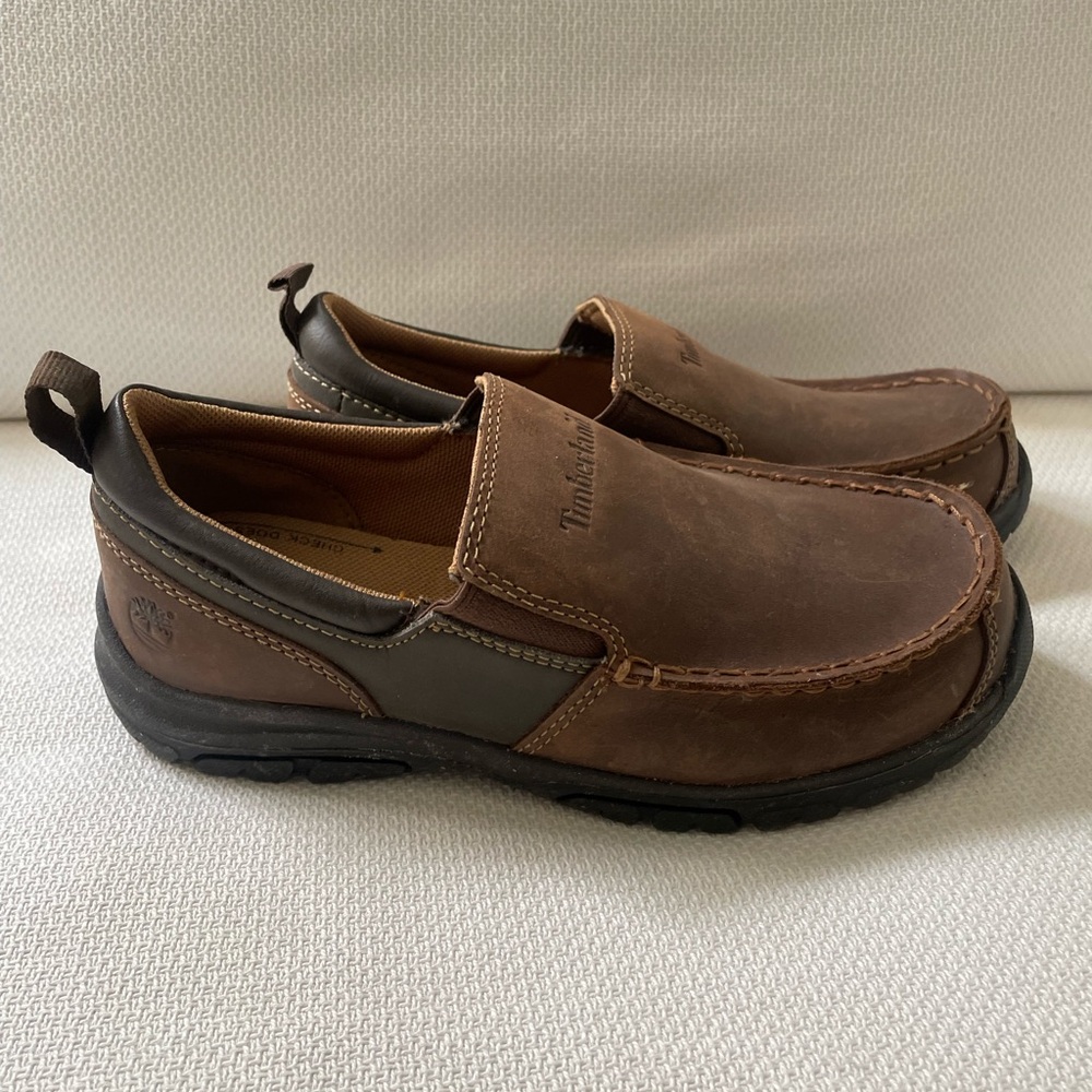 NEW Timberland Boy’s Brown Leather Slip-On Shoes - size 2.5Y - Picture 3 of 5